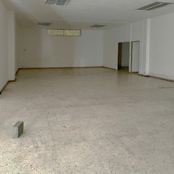 EDIFICIO UNIVERSIDAD 2
Prol. Corregidora Sur N.21. Local 6 Planta baja..